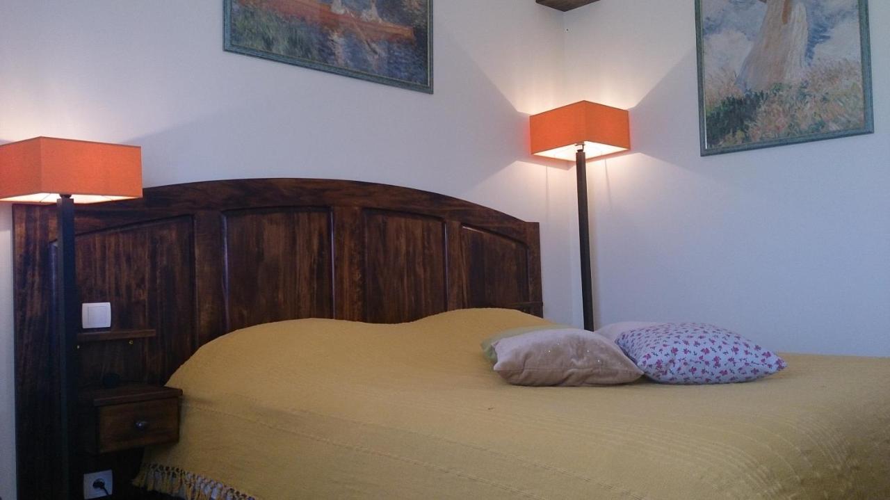 Chambres Et Tables D'Hotes "Au Pres De Ma Blonde" Senouillac Exteriör bild