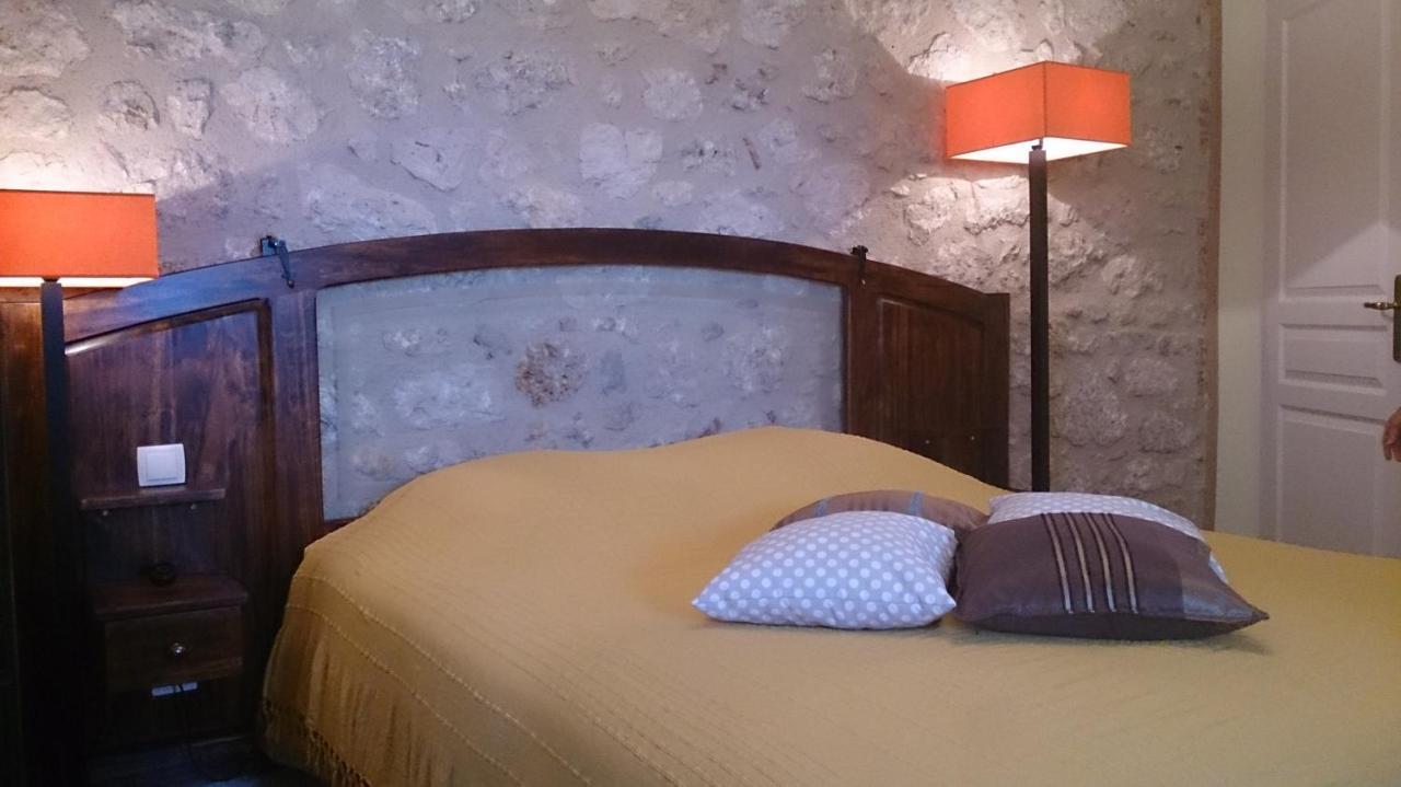 Chambres Et Tables D'Hotes "Au Pres De Ma Blonde" Senouillac Exteriör bild